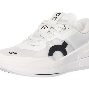 ON The Roger Pro 2 - White and black tennis Sneakers, 6.5